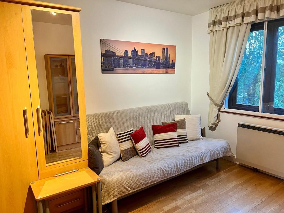 Apartamento West-london Minimalism With Parking On Premises