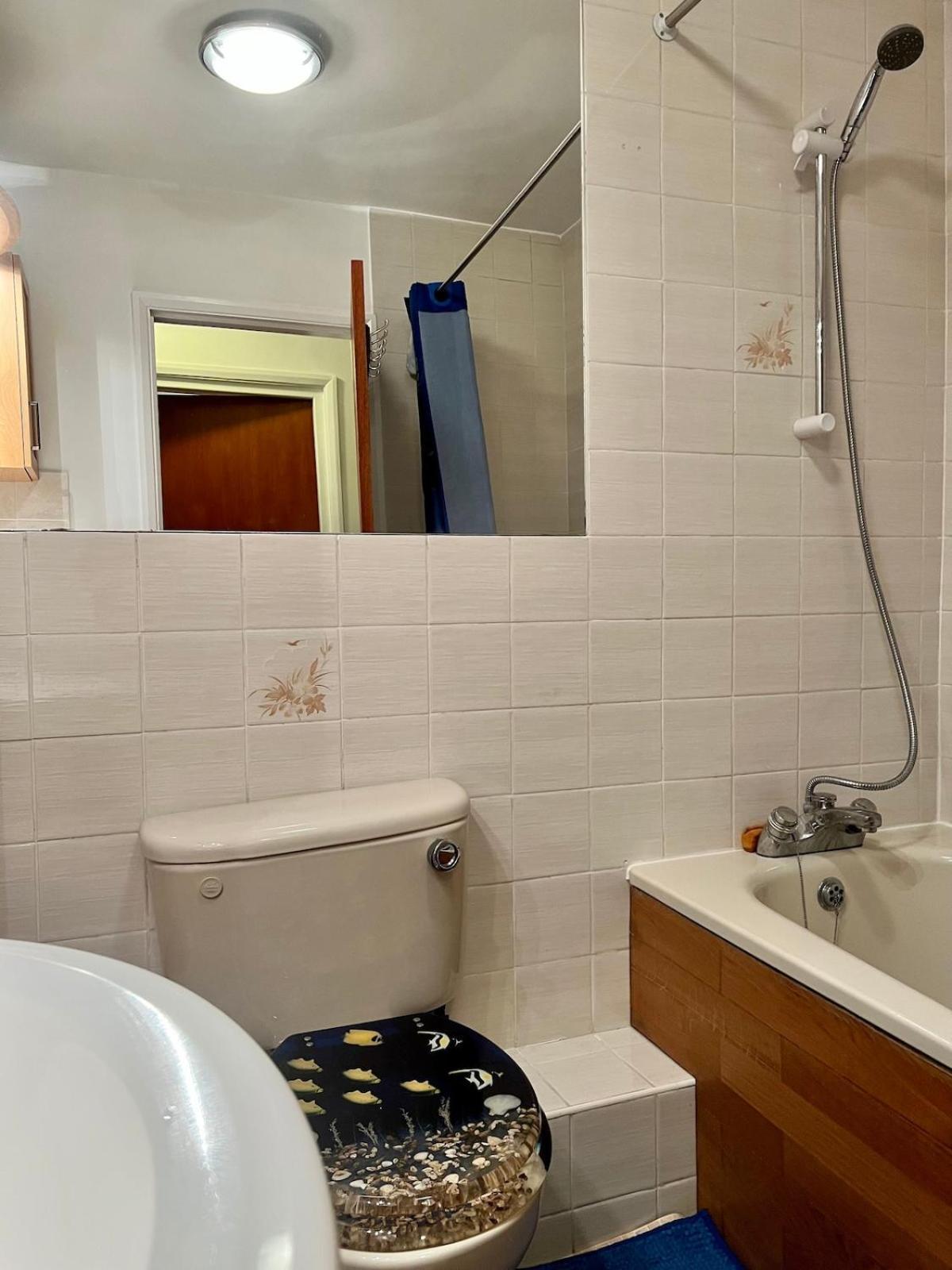 Apartamento West-london Minimalism With Parking On Premises *